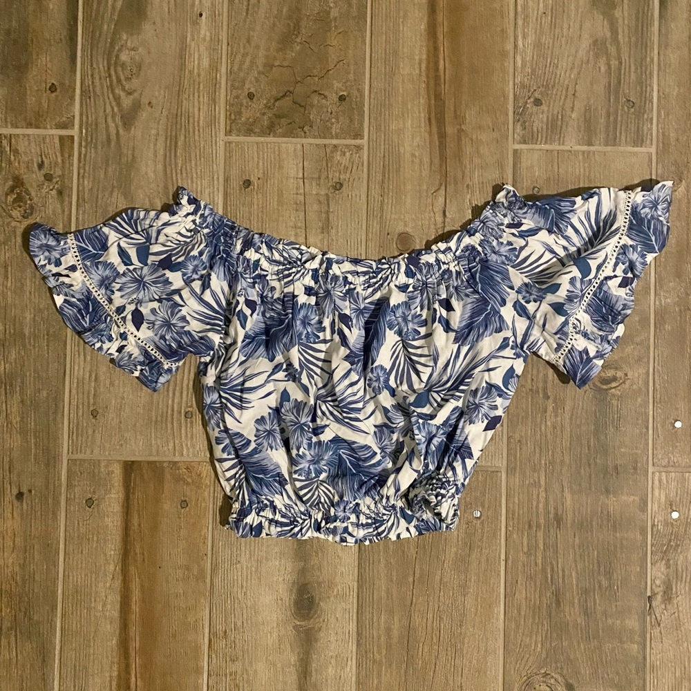 Juniors Hawaiian Tropical blue cropped top size XS